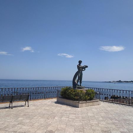 Suite Sul Mare Giardini-Naxos Buitenkant foto